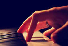 经历无数考验，球员们斗志昂扬决胜赛场！